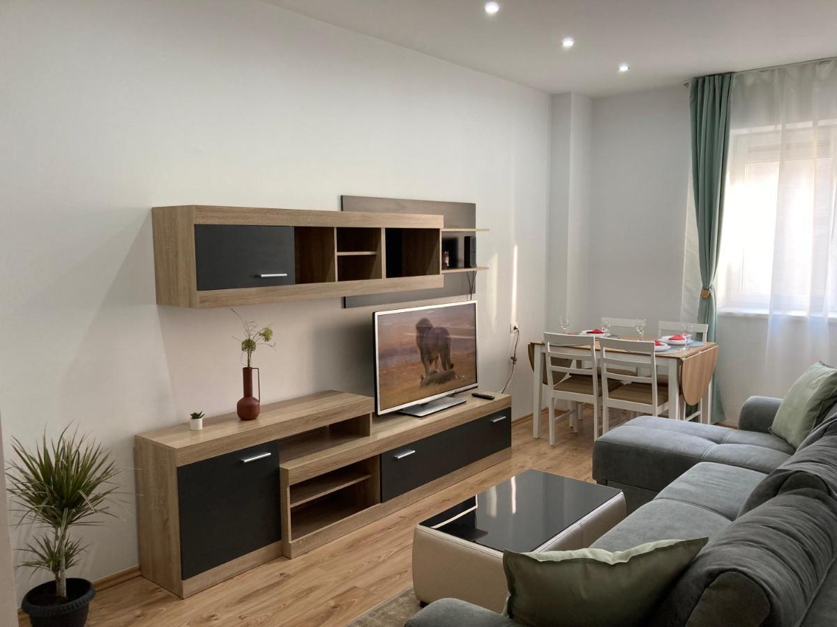 Laroka House Rin Grand Residence Modern Apartment بوخارست المظهر الخارجي الصورة